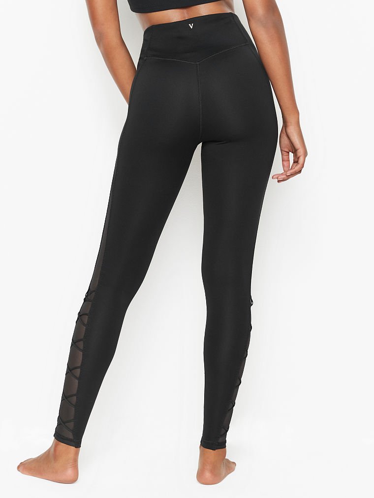 Flow On Point Lace-Up Legging
