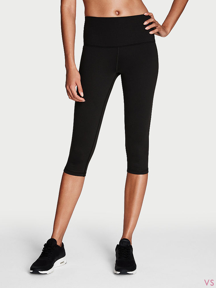 Knockout by Victoria Sport Crop