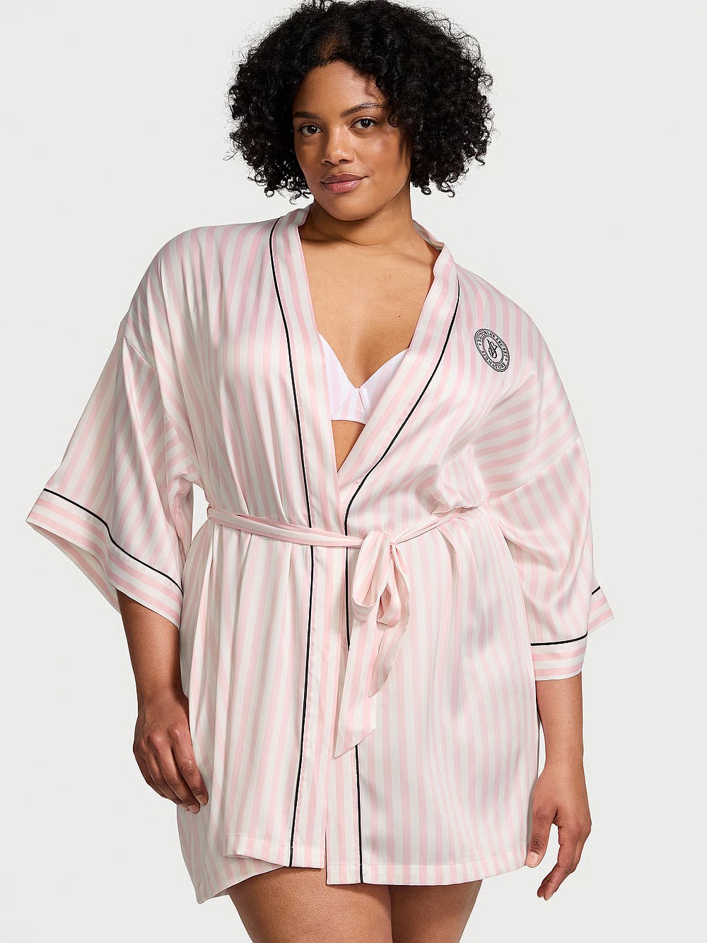 Signature Satin Short Piped Robe