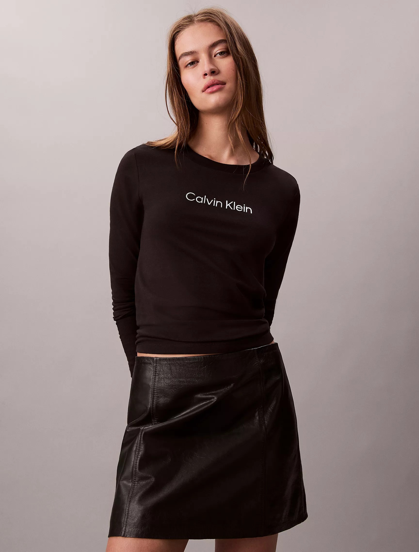 Standard Logo Slim T-Shirt